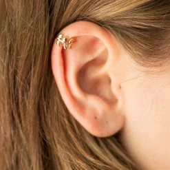 Nest Pretty Things Tiny Fern Ear Cuff