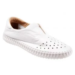 Women's Footwear Bueno Denmark Slip-On - White