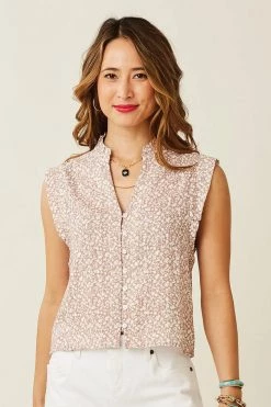 Carve Designs Women's Reagan Top - Fawn Kodiak 8 Carve Designs Women's Reagan Top - Fawn Kodiak