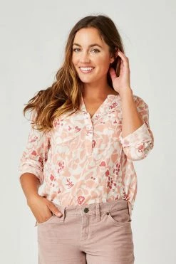 Carve Designs Women's Dylan Gauze Shirt - Cloud Orchard