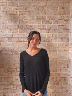 Dylan Slub Waffle Deep V-Shirt Tail Tee