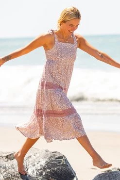 Carve Designs Women's Kiera Dress - Fawn Kodiak