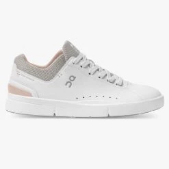 ON The Rodger Advantage Women - White / Rose Women's Footwear